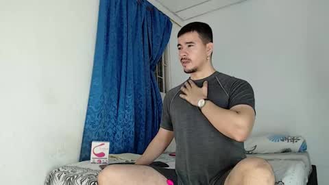 Snapshot of jeycob_happy97 chatting on November 2025 10:37:02 AM Juan David online show from November 2025 10:37:02 AM