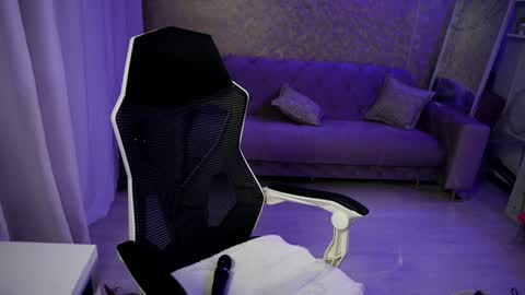 Snapshot of jeyssy69 chatting on December 2024 04:17:02 AM Jeyssy also Andra online show from December 2024 04:17:02 AM