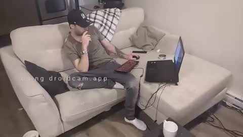 Snapshot of jf12334 chatting on December 2025 09:35:01 PM NedeledeN online show from December 2025 09:35:01 PM