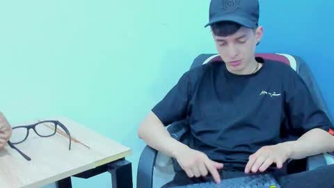 Jheampiero online show from December 2025 01:09:02 PM