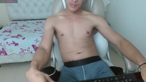 Jheider R. online show from December 2024 07:06:02 AM