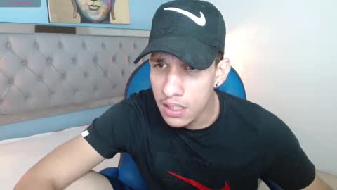 Jheider R. online show from December 2024 03:32:01 AM