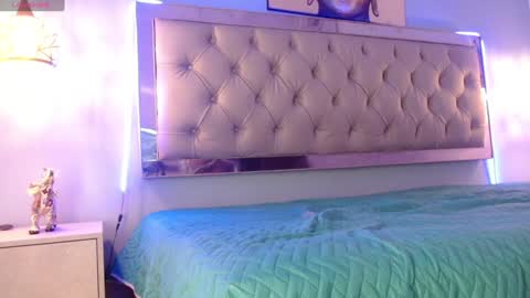 Jheider R. online show from February 2025 10:43:02 AM