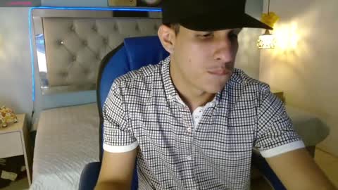 Jheider R. online show from February 2025 03:32:02 AM