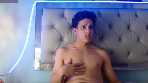 Jheider R. online show from February 2025 06:33:01 AM