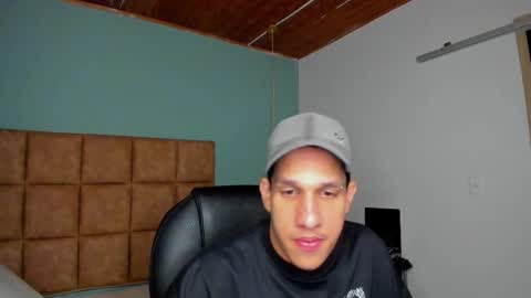 Jheider R. online show from September 2025 12:39:02 PM