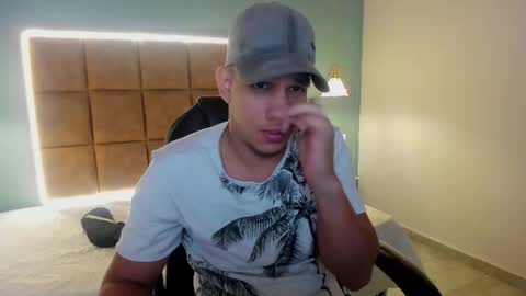 Jheider R. online show from September 2025 12:32:01 PM