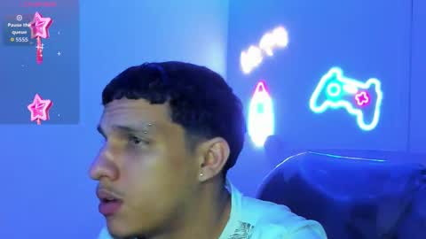 Jheider R. online show from December 2025 03:12:02 AM