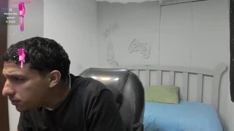 Jheider R. online show from December 2025 03:11:01 AM