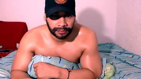 Snapshot of jho173027 chatting on November 2025 03:32:02 PM En moreno online show from November 2025 03:32:02 PM