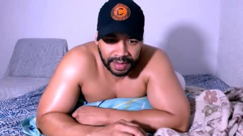 Snapshot of jho173027 chatting on November 2025 10:43:02 PM En moreno online show from November 2025 10:43:02 PM