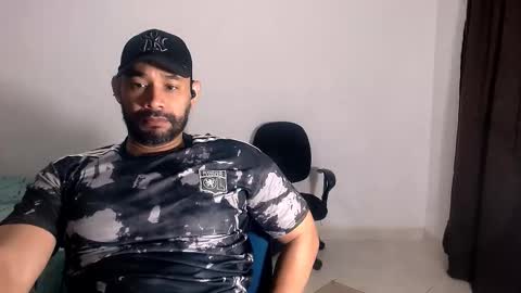 Snapshot of jho173027 chatting on November 2025 05:12:02 PM En moreno online show from November 2025 05:12:02 PM