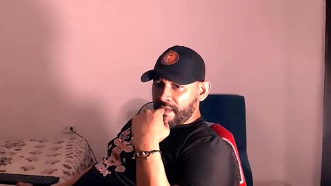 Snapshot of jho173027 chatting on November 2025 03:17:02 AM En moreno online show from November 2025 03:17:02 AM