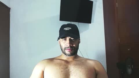 Snapshot of jho173027 chatting on December 2025 05:34:02 AM En moreno online show from December 2025 05:34:02 AM