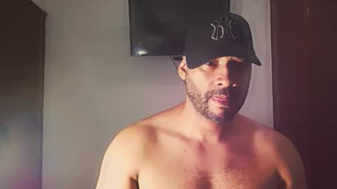 Snapshot of jho173027 chatting on December 2025 08:09:02 AM En moreno online show from December 2025 08:09:02 AM