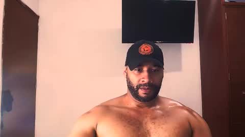 Snapshot of jho173027 chatting on December 2025 07:42:01 PM En moreno online show from December 2025 07:42:01 PM