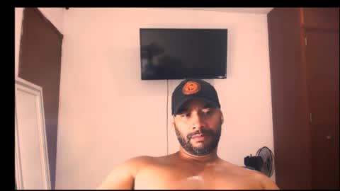 Snapshot of jho173027 chatting on December 2025 04:41:04 AM En moreno online show from December 2025 04:41:04 AM