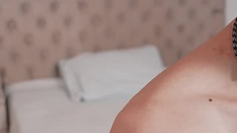 jhoanleandro online show from February 2026 05:24:01 AM