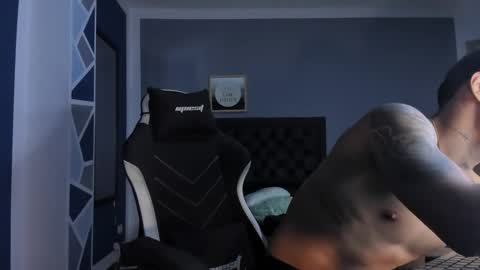 jhojan_steven online show from March 2026 05:29:01 AM