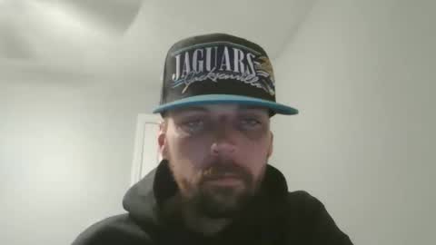 Snapshot of jholls chatting on December 2024 11:17:02 PM jholls online show from December 2024 11:17:02 PM