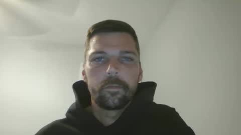 Snapshot of jholls chatting on March 2025 12:42:02 AM jholls online show from March 2025 12:42:02 AM