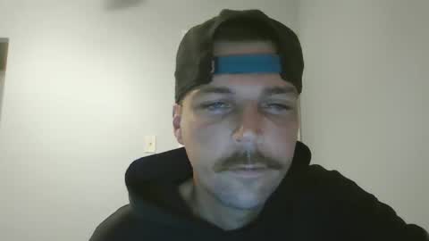 Snapshot of jholls chatting on October 2025 03:50:01 AM jholls online show from October 2025 03:50:01 AM