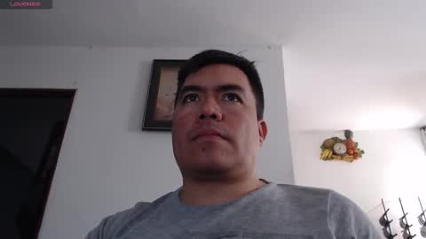 jhonatan_morales_s online show from February 2026 05:33:01 PM