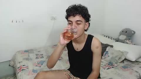 jhonay__cute online show from August 2026 12:32:02 AM