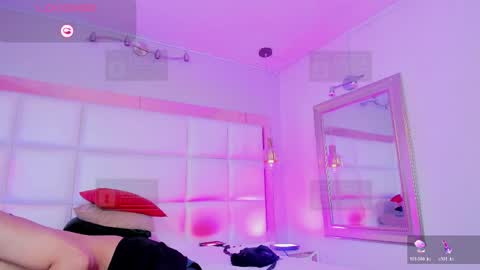 JHONNATHAN online show from April 2026 07:58:01 PM