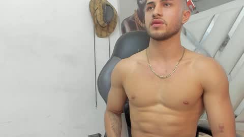 Snapshot of jhonny_flames7 chatting on February 2025 07:04:02 AM jhonny online show from February 2025 07:04:02 AM