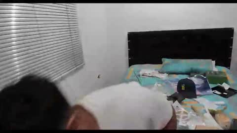  Jhonny Jr.  online show from December 2025 10:38:01 PM