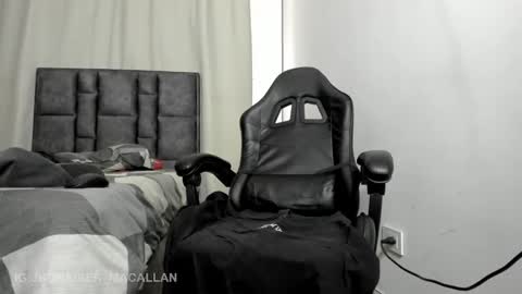 Jhonaiker online show from February 2026 10:13:02 PM