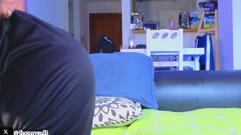 Snapshot of jhonny_sullivan chatting on October 2025 09:14:01 PM jhonny and friend online show from October 2025 09:14:01 PM