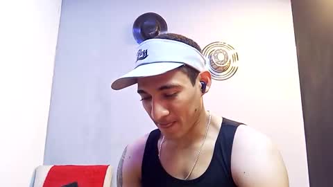 jhonny_thes28 online show from November 2025 12:44:01 AM