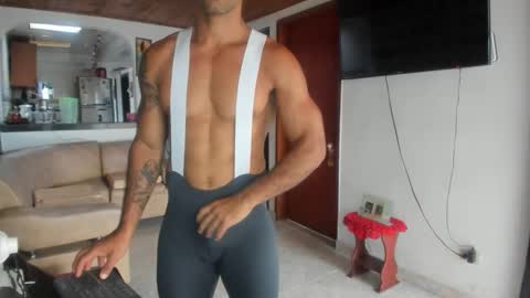 Snapshot of jhonnyxxfitnexx chatting on September 2025 07:59:01 PM jh online show from September 2025 07:59:01 PM