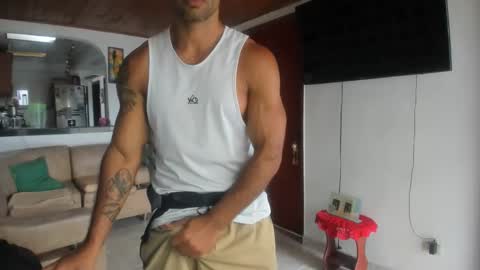 Snapshot of jhonnyxxfitnexx chatting on November 2025 07:07:02 PM jh online show from November 2025 07:07:02 PM