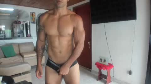 Snapshot of jhonnyxxfitnexx chatting on November 2025 07:35:01 PM jh online show from November 2025 07:35:01 PM