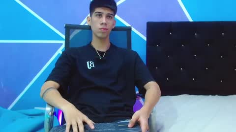 Snapshot of jhony_sex3 chatting on February 2025 06:42:01 AM jhony_sex3 online show from February 2025 06:42:01 AM