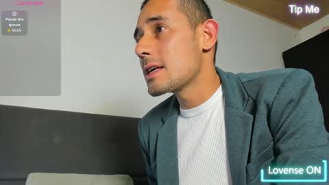 Jhony Alzate online show from April 2026 02:44:01 AM