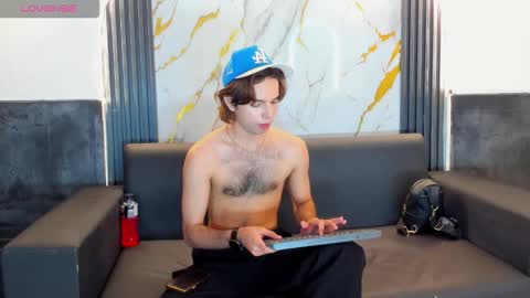 jhostin_1 online show from December 2025 08:28:02 PM