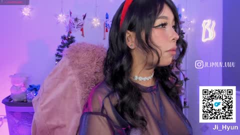 Snapshot of ji_hyun chatting on December 2024 02:02:02 AM Ji online show from December 2024 02:02:02 AM