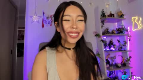 Snapshot of ji_hyun chatting on September 2025 10:31:02 PM Ji online show from September 2025 10:31:02 PM