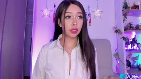 Snapshot of ji_hyun chatting on September 2025 10:34:02 PM Ji online show from September 2025 10:34:02 PM