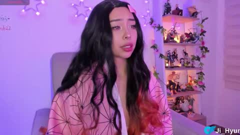 Snapshot of ji_hyun chatting on November 2025 12:33:01 AM Ji online show from November 2025 12:33:01 AM