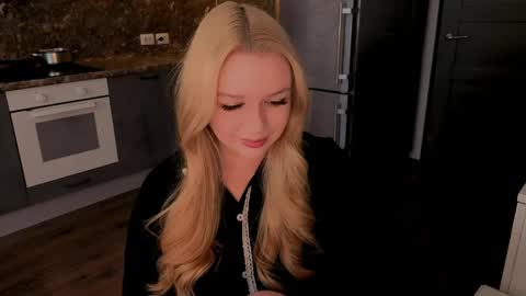 Snapshot of jiaalisaa chatting on May 2026 10:11:02 AM Lisa I would really appreciate it if you could help me achieve 88 thumbs up favorite patterns 38457588 online show from May 2026 10:11:02 AM