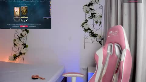 Snapshot of jiggly_ chatting on September 2025 02:00:02 AM Jiggly online show from September 2025 02:00:02 AM