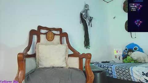 Jimm  Independent Model  online show from October 2025 01:02:02 PM