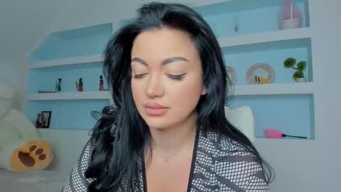 Snapshot of jisselle chatting on November 2025 08:22:02 PM Juliee online show from November 2025 08:22:02 PM