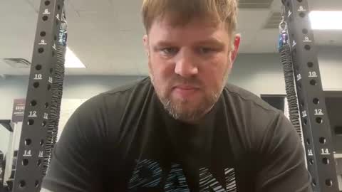 Snapshot of jitzgolfer chatting on November 2025 01:22:01 PM jitzgolfer online show from November 2025 01:22:01 PM