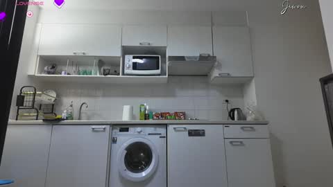 Snapshot of jiwon4u chatting on February 2025 04:37:02 PM Jiwon online show from February 2025 04:37:02 PM